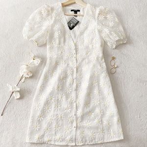 NWT Daisy Print Puff Sleeve Mini Dress
